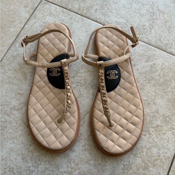 Authentic Chanel Classic Beige/Nude Lambskin Chain T Strap Sandals - Picture 3 of 9